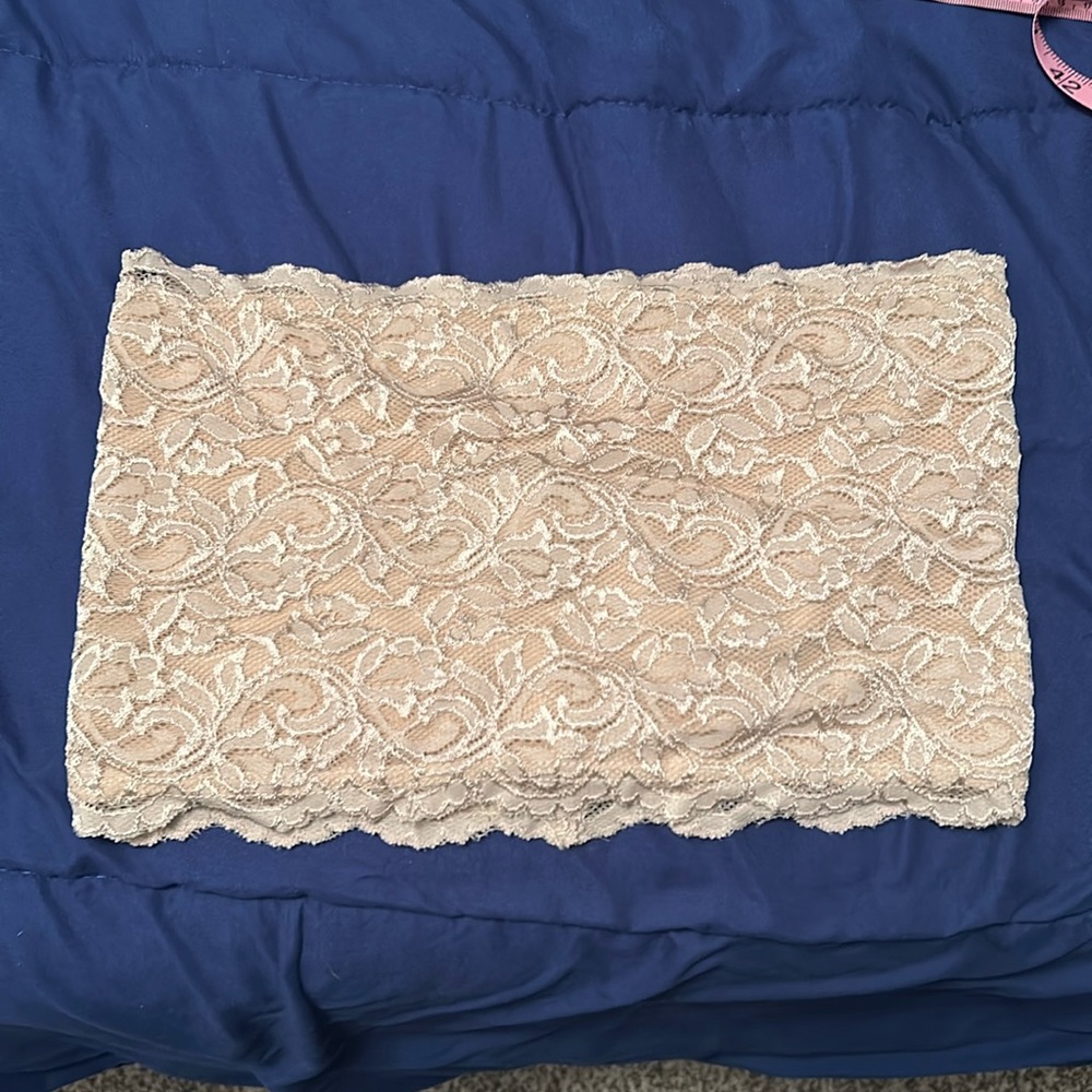 NWOT Lace Bandeau strapless bra